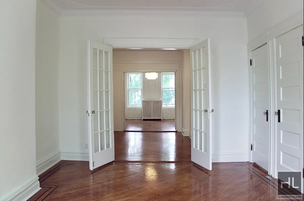 73rd Street - Photo 1