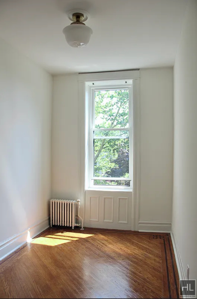 73rd Street - Photo 10