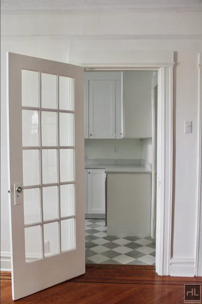 73rd Street - Photo 12