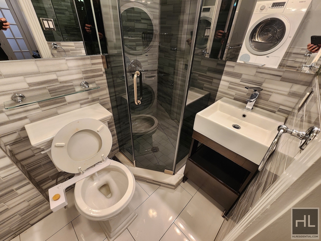W 53rd St. - Photo 4