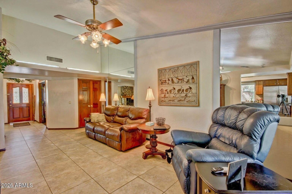 1132 E Linda Lane - Photo 10