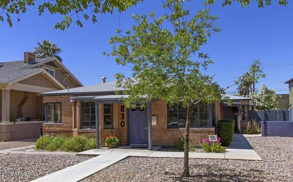 830 N 6th Avenue - Photo 1