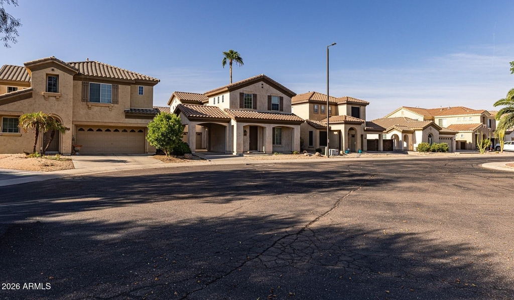 2051 E Carla Vista Drive - Photo 45