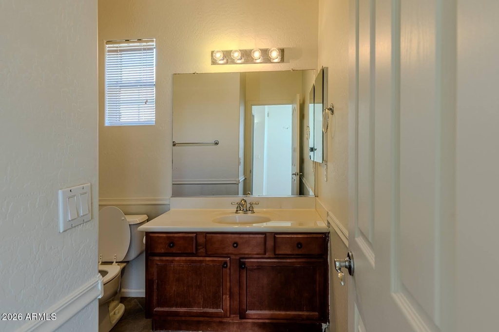 2051 E Carla Vista Drive - Photo 24