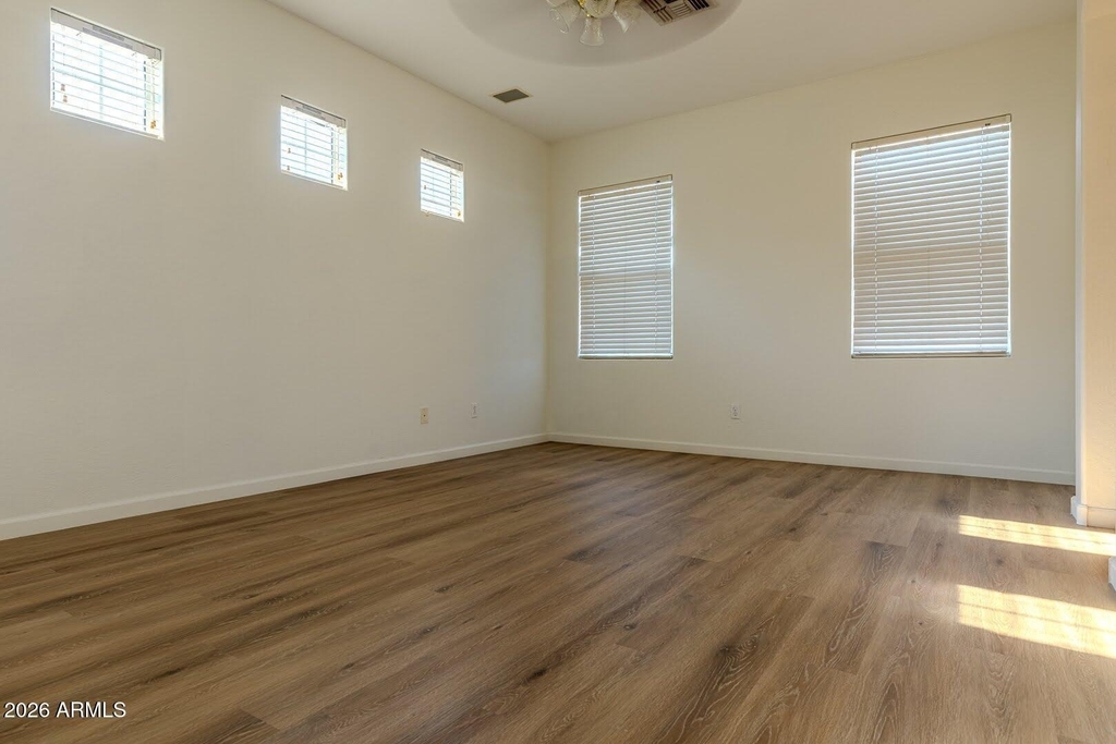 2051 E Carla Vista Drive - Photo 32