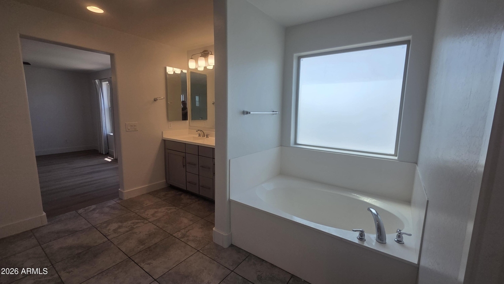 5220 S Hadron -- - Photo 21