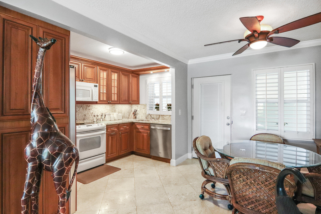 139 Sunrise Avenue - Photo 14