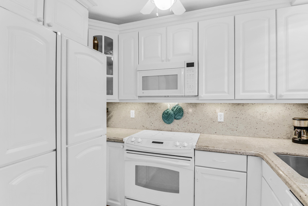 139 Sunrise Avenue - Photo 16