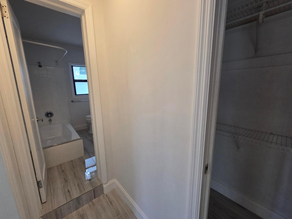 1605 E Broward Boulevard - Photo 3