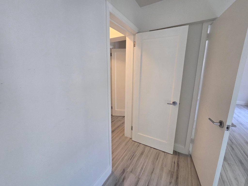 1605 E Broward Boulevard - Photo 9