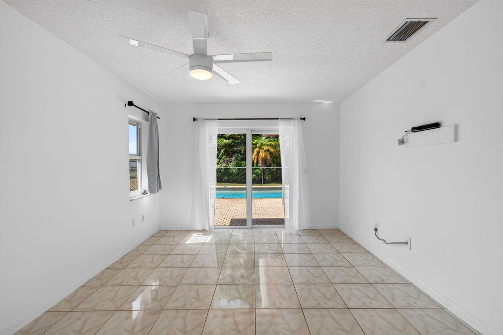 4760 Bison Street - Photo 29