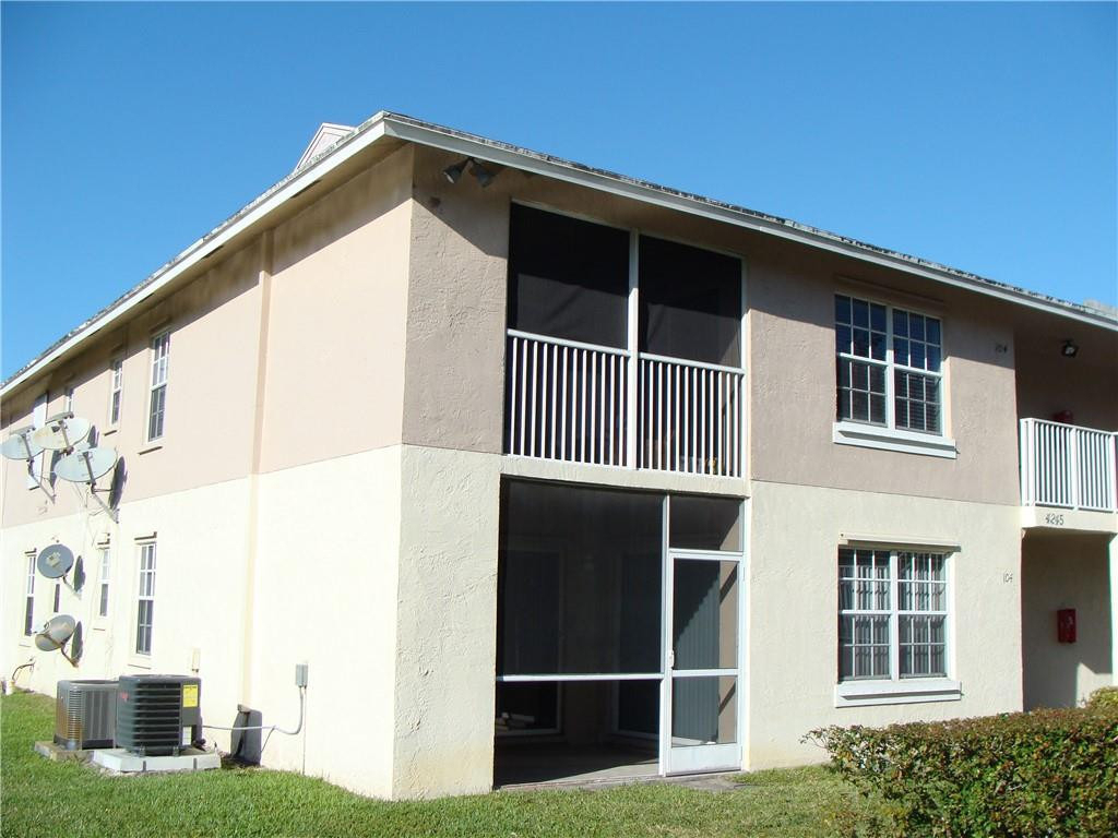4245 S 57th Avenue - Photo 0