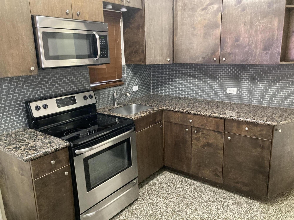 714 8th Avenue N - Photo 6