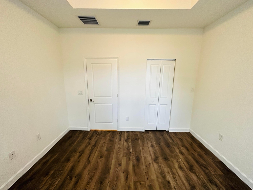 346 Ne 208th Terrace - Photo 13
