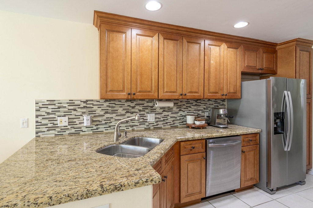 154 Santa Barbara Way - Photo 3
