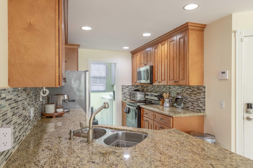 154 Santa Barbara Way - Photo 5