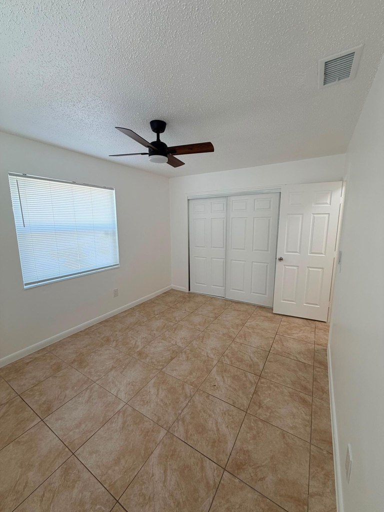 1130 N F Street - Photo 5