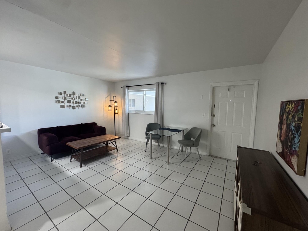 811 Se 16th Street - Photo 2