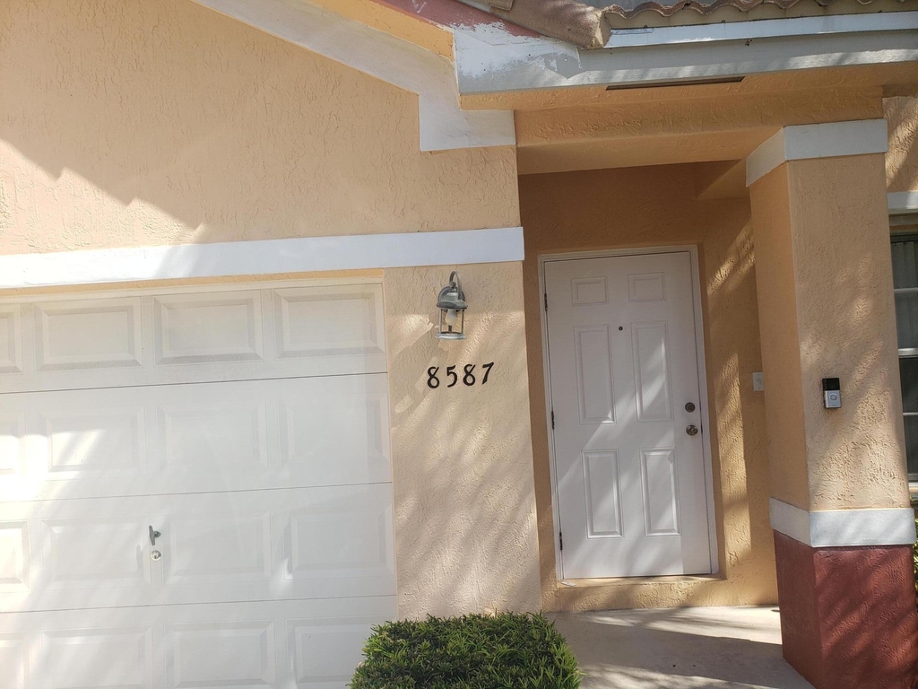 8587 Sw 23rd Court - Photo 0