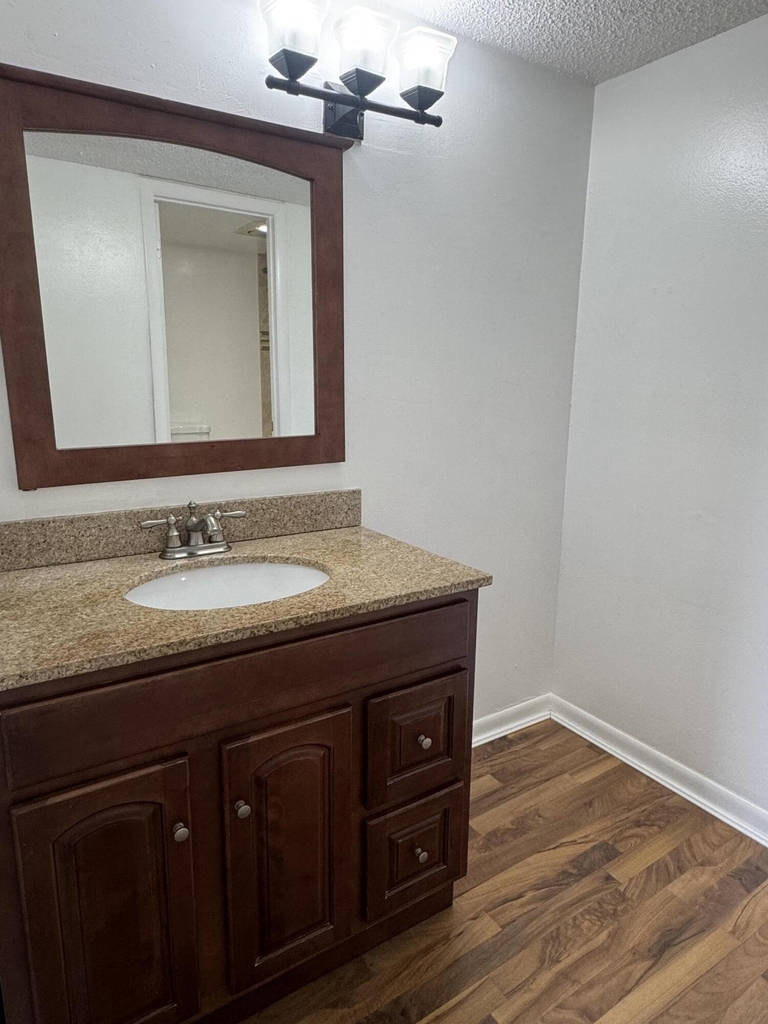 16171 Blatt Boulevard - Photo 6