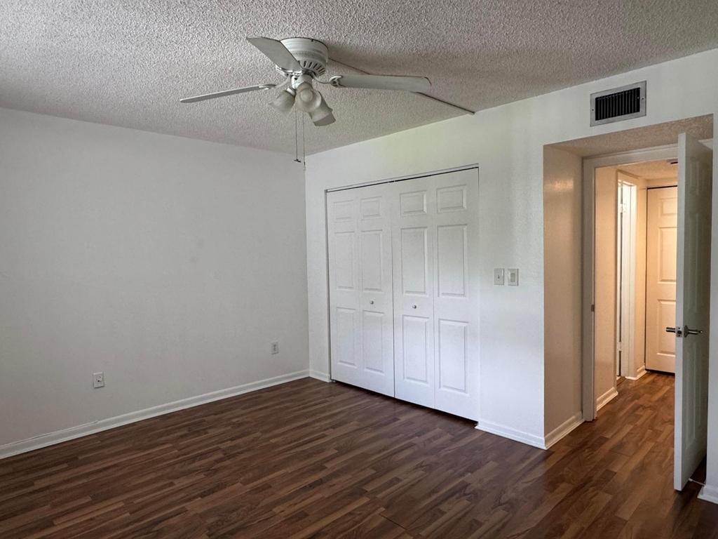16171 Blatt Boulevard - Photo 7