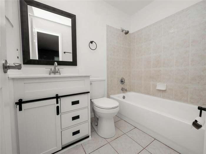 5134 Harvard Street W - Photo 9