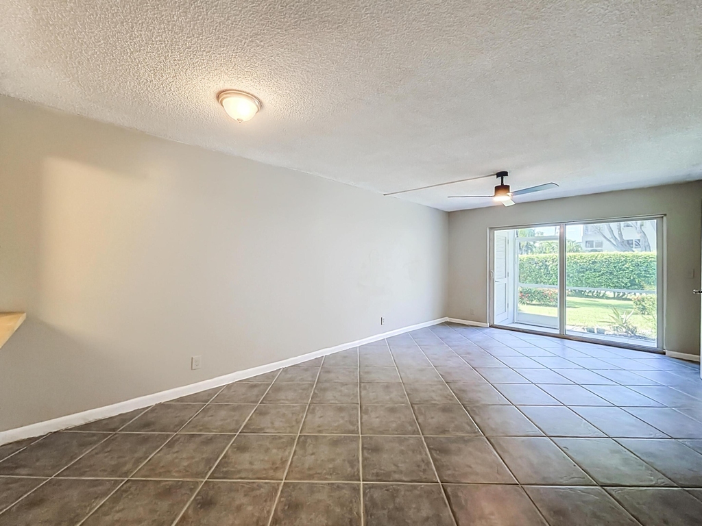 207 Tropic Isle Drive - Photo 13