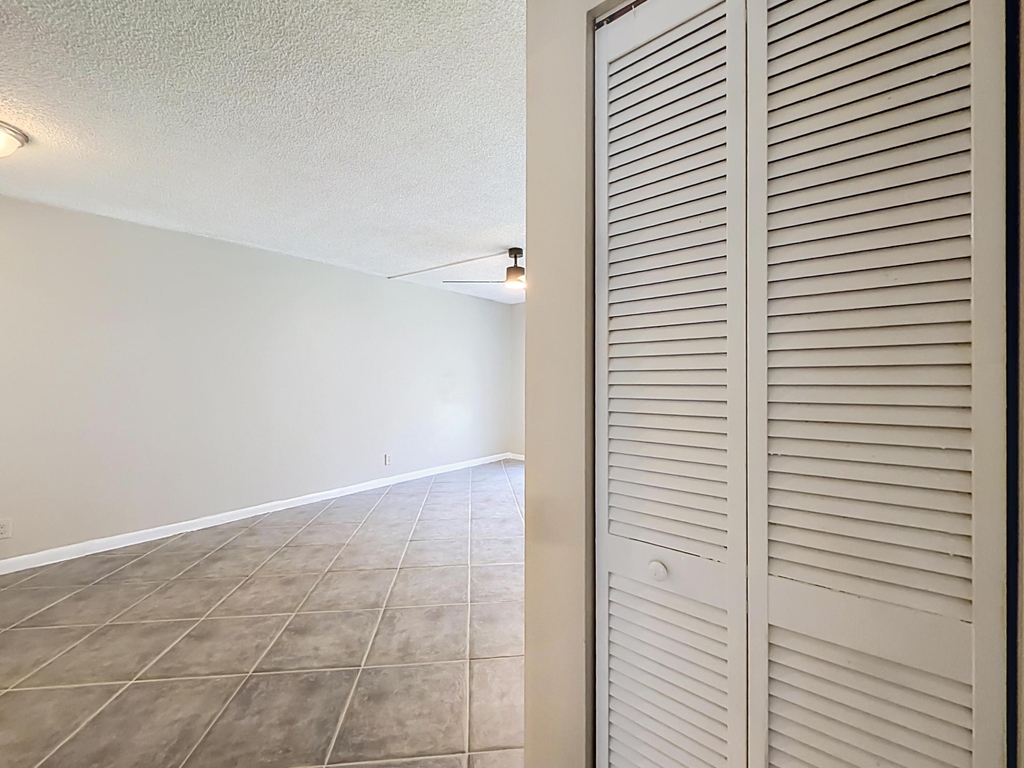 207 Tropic Isle Drive - Photo 12