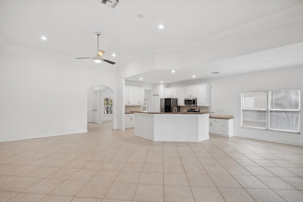 11289 Nw 65th Manor - Photo 4