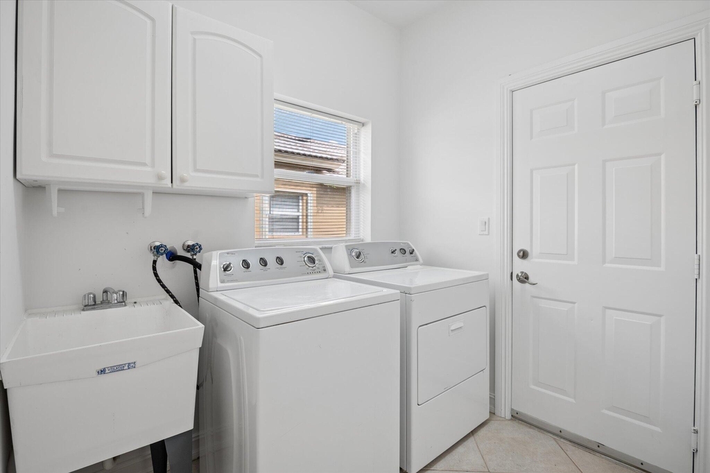11289 Nw 65th Manor - Photo 18