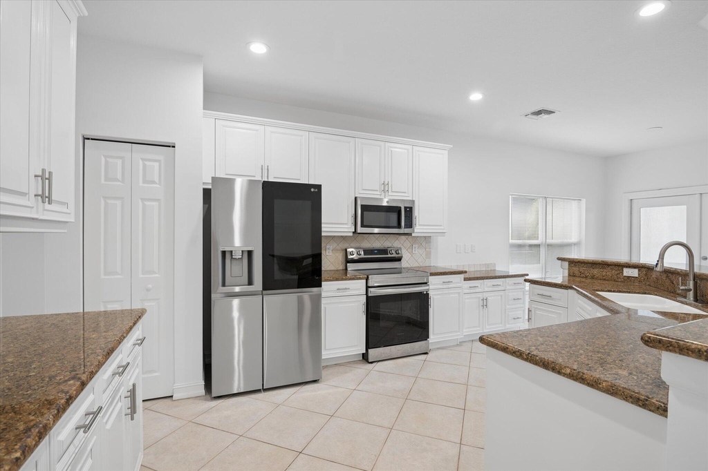 11289 Nw 65th Manor - Photo 7