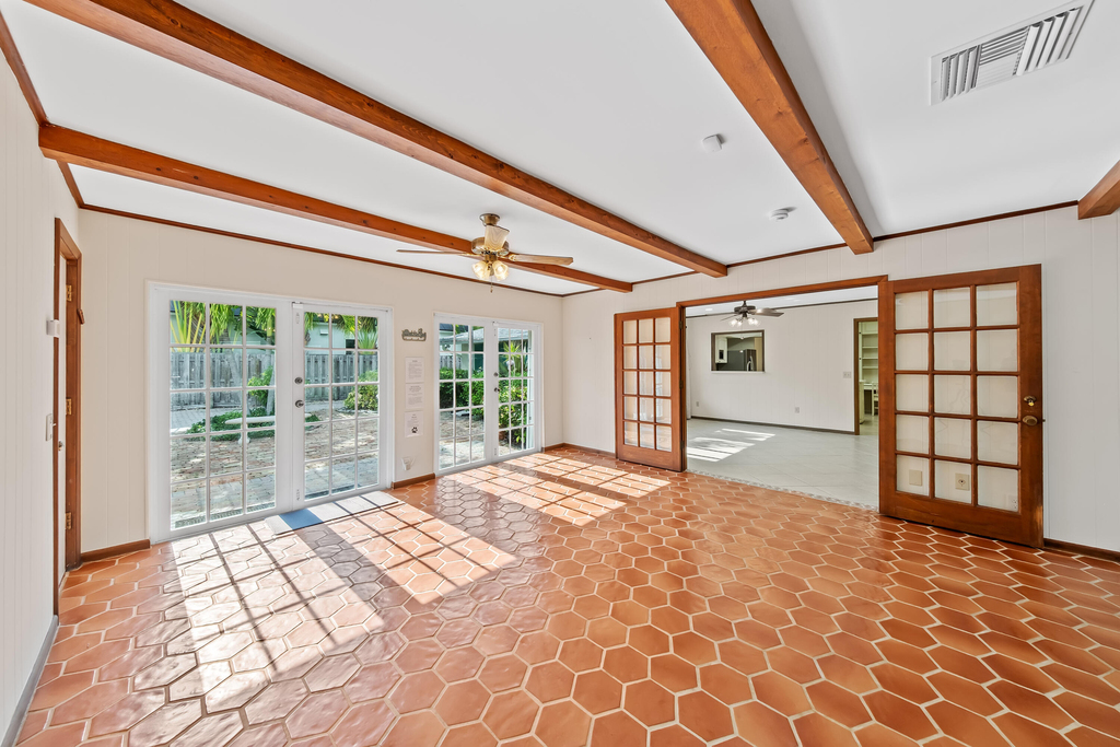 129 Alhambra Place - Photo 7