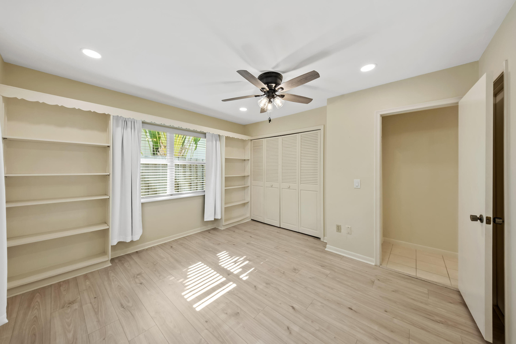 129 Alhambra Place - Photo 25