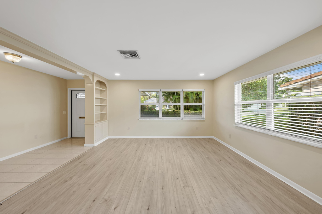 129 Alhambra Place - Photo 27
