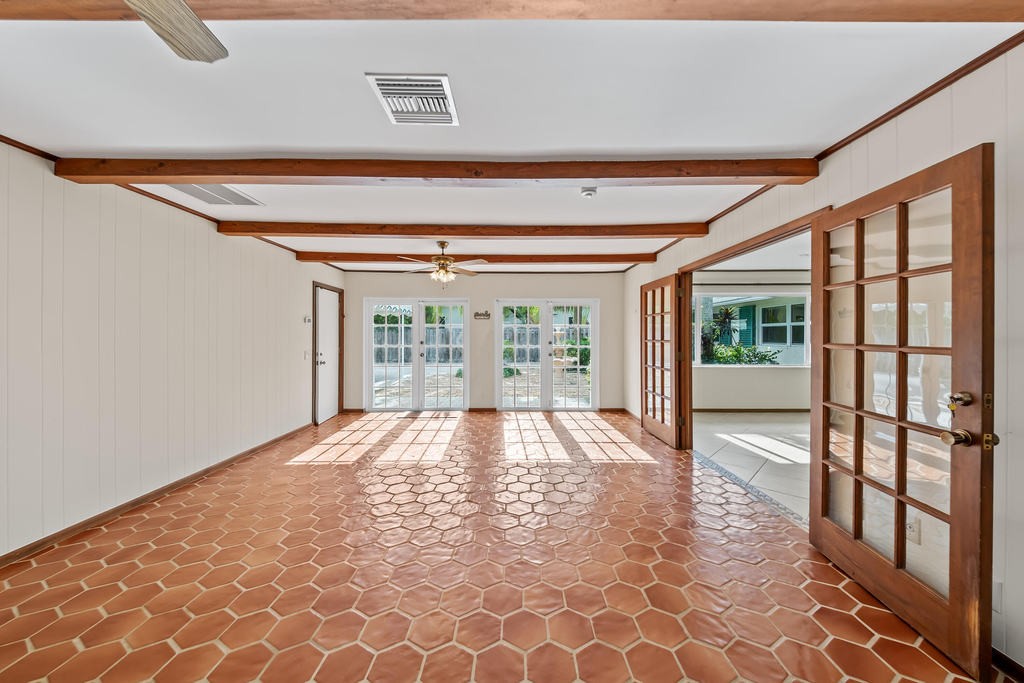 129 Alhambra Place - Photo 6