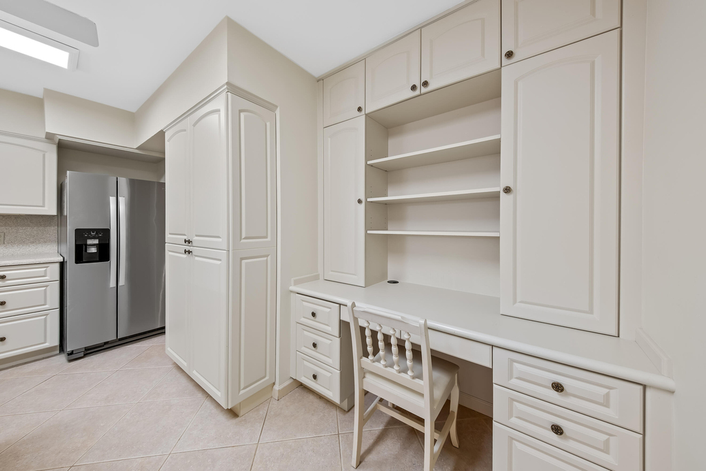 129 Alhambra Place - Photo 12