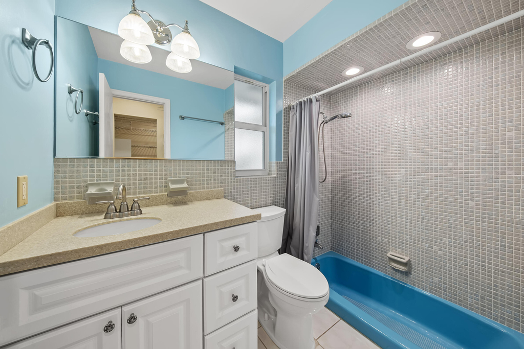 129 Alhambra Place - Photo 18