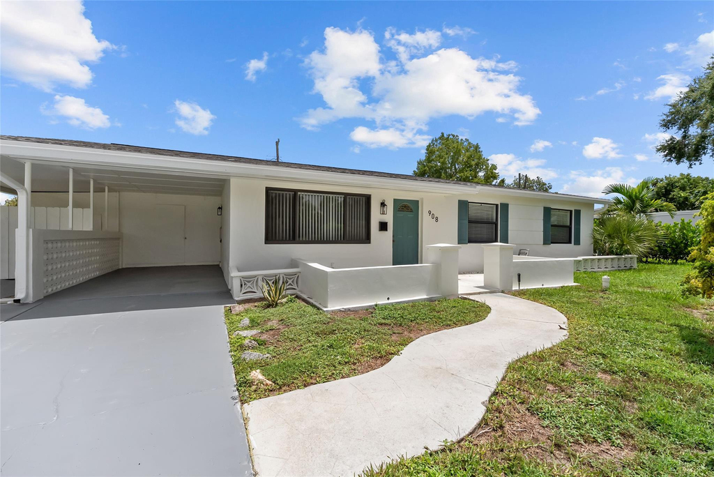 908 Lighthouse Drive - Photo 1