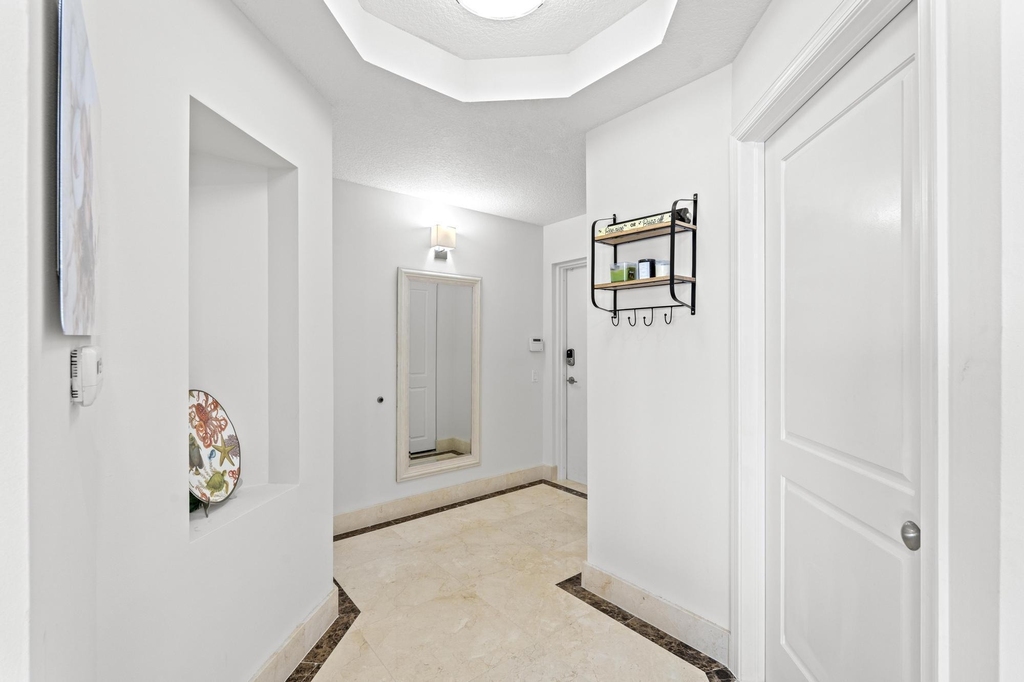 309 E Ocean Avenue - Photo 16