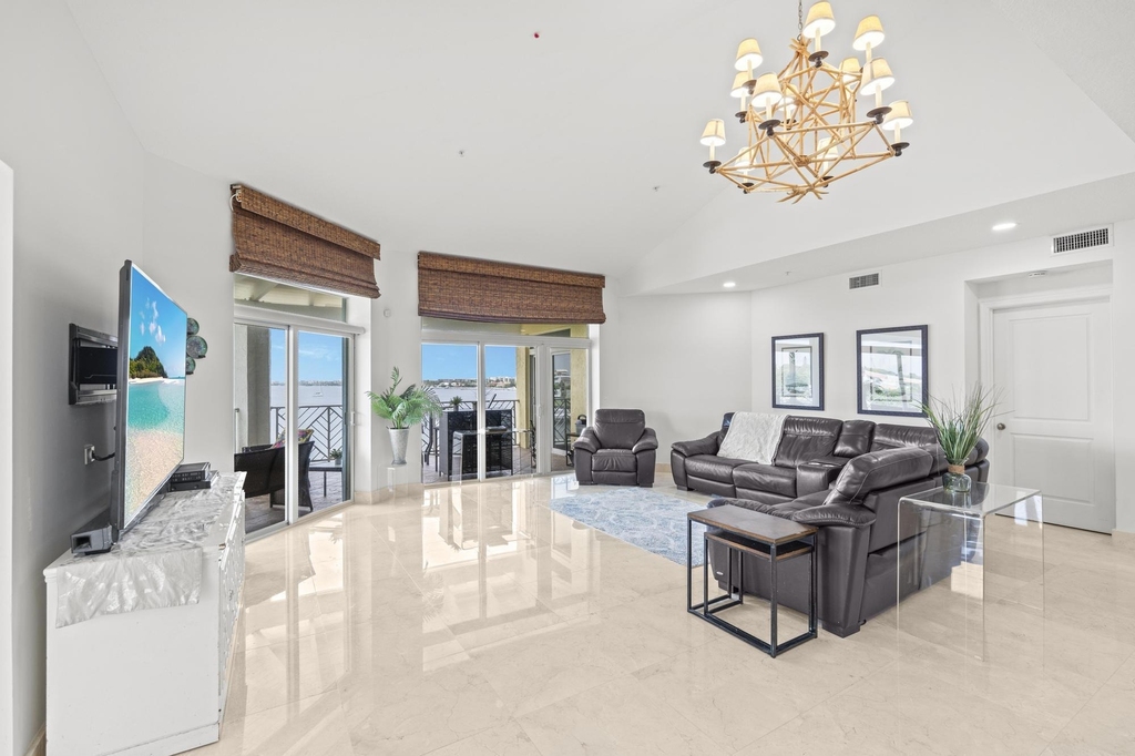 309 E Ocean Avenue - Photo 6
