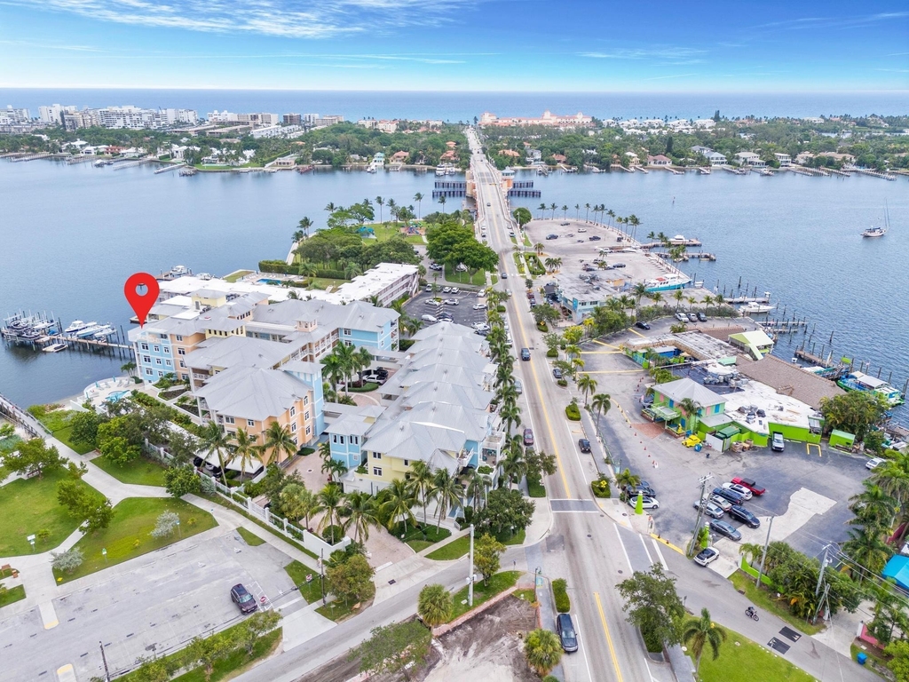 309 E Ocean Avenue - Photo 2