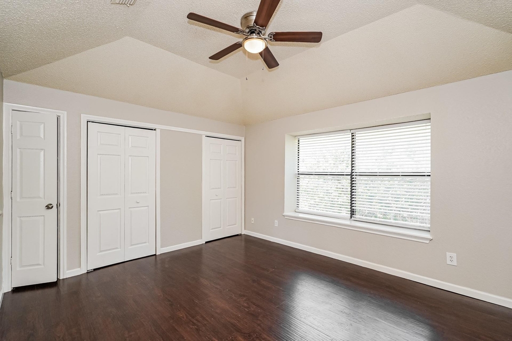 6476 Sudbury Way - Photo 10