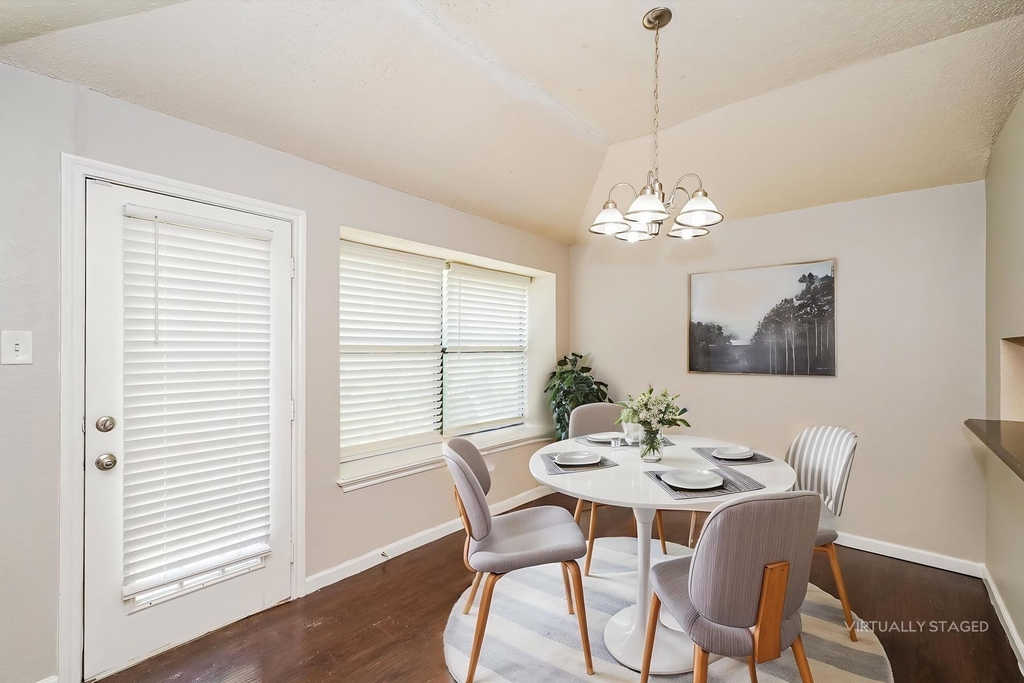 6476 Sudbury Way - Photo 5