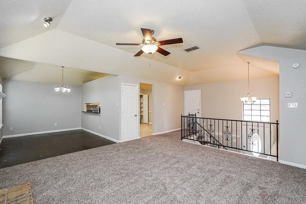 6476 Sudbury Way - Photo 14