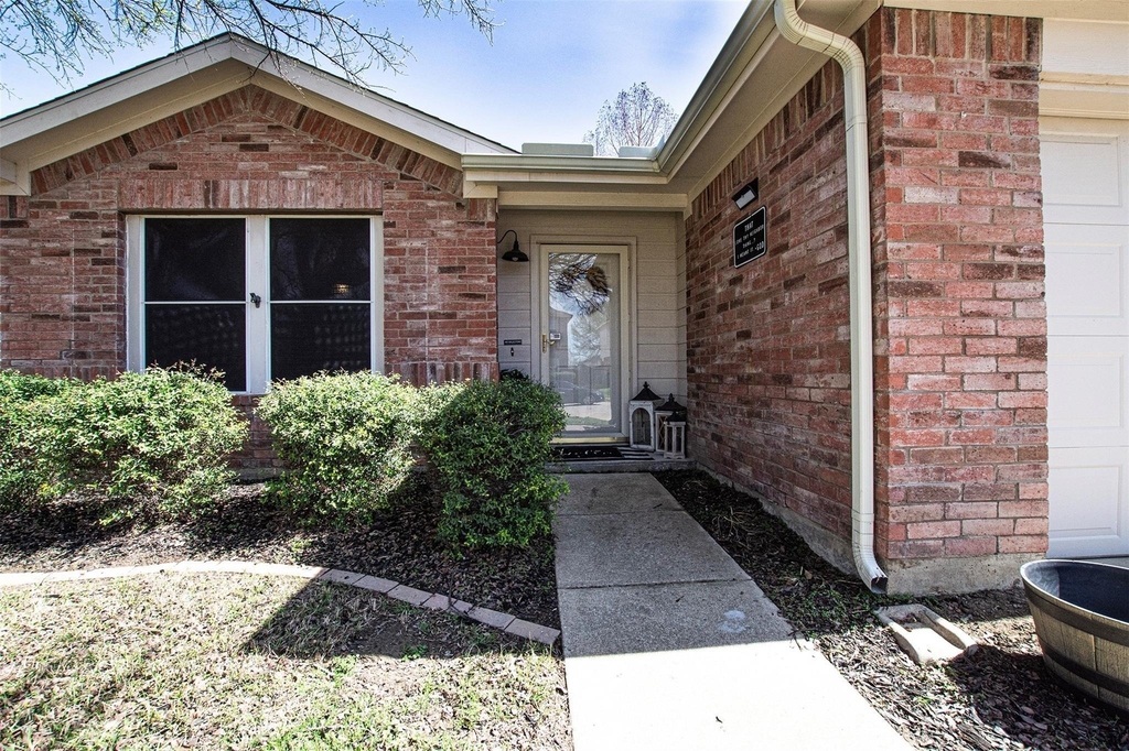 2932 Frontier Lane - Photo 1