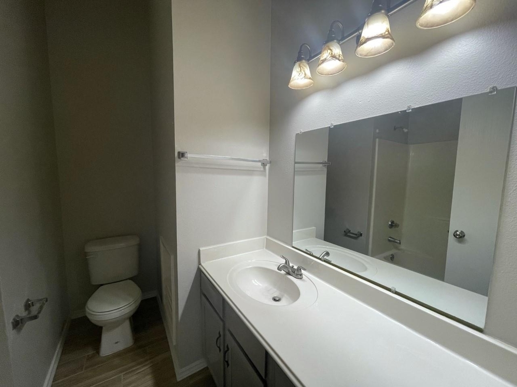 7709 Amsterdam Lane - Photo 8