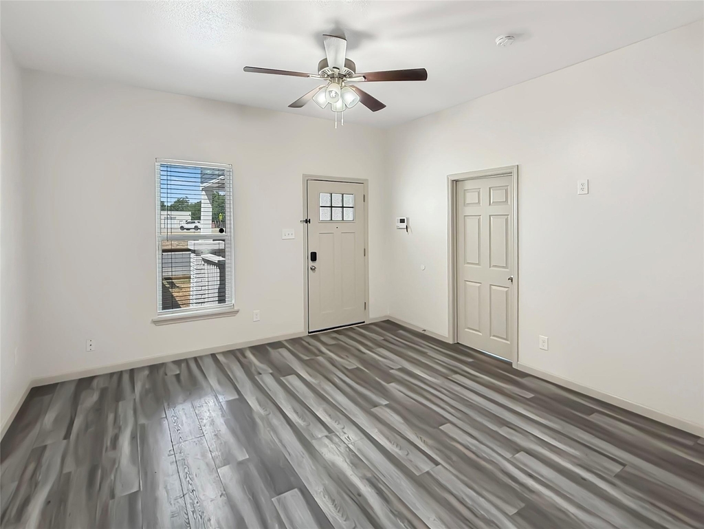 1719 25th Street - Photo 8