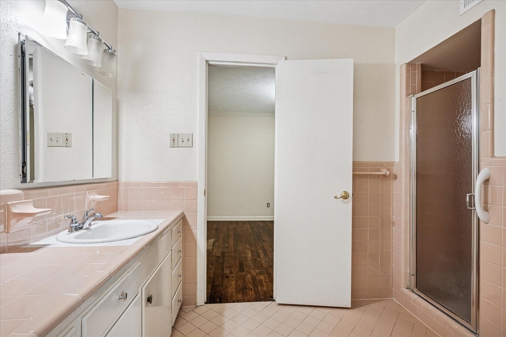 1725 Mapleton Drive - Photo 12