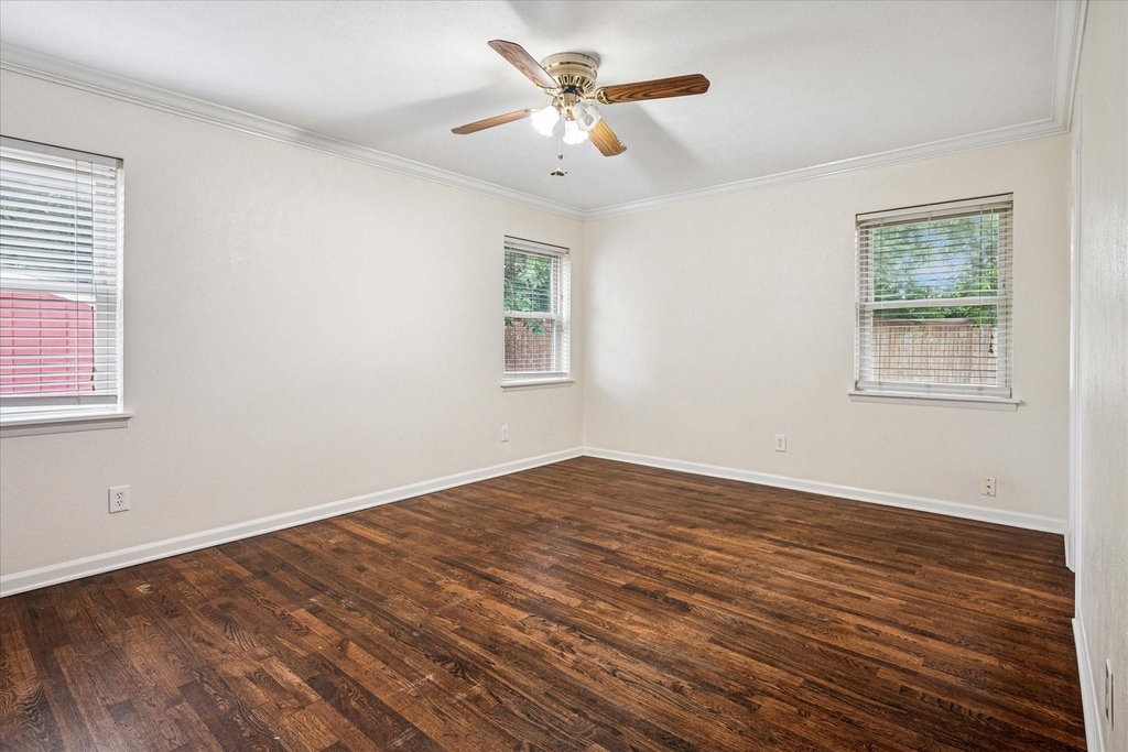 1725 Mapleton Drive - Photo 8