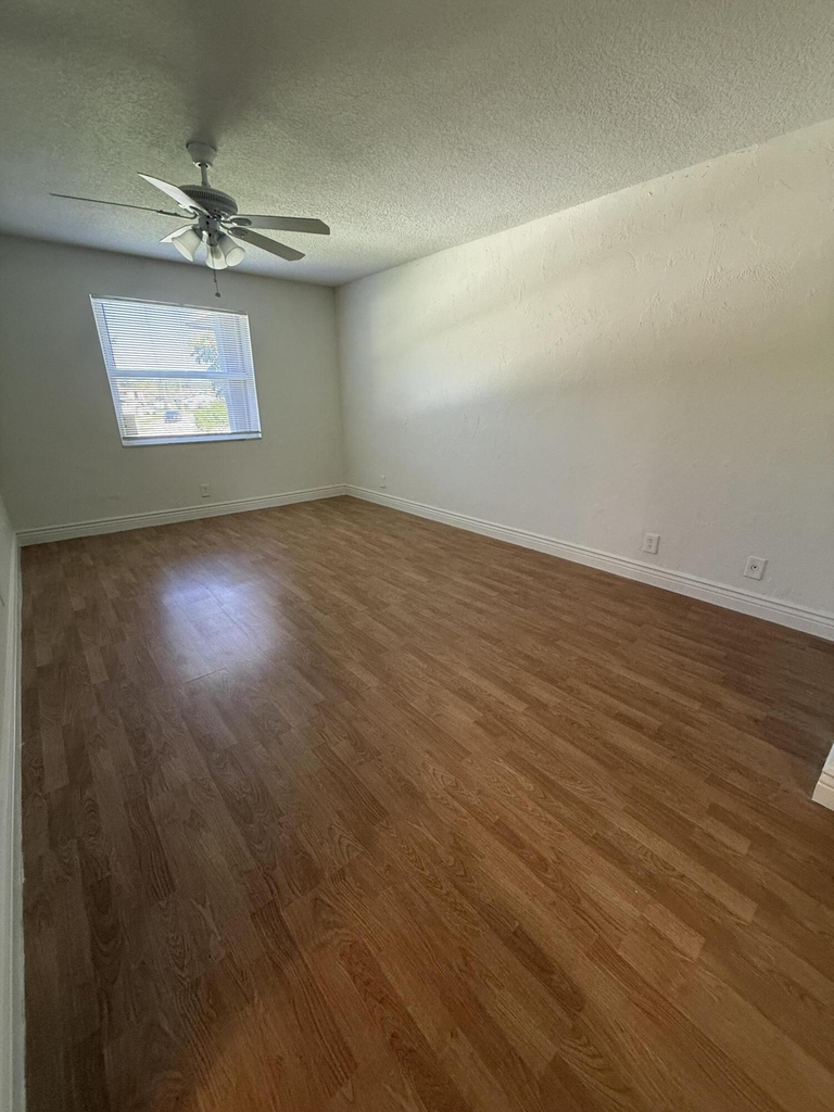 5515 N Lakewood Circle N - Photo 9
